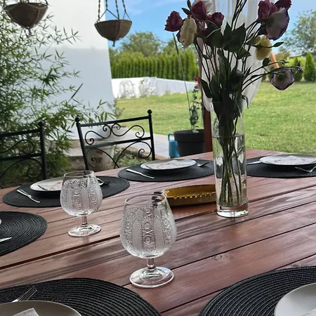 Tiva Kucazaodmor-fruska Gora Holiday home *