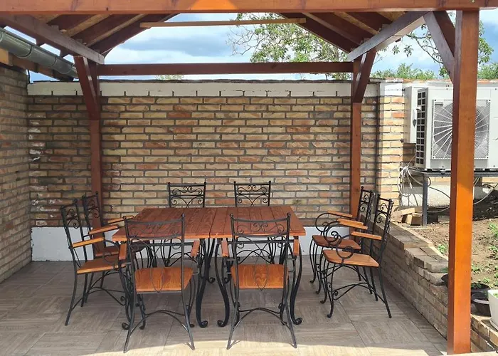 Tiva Kucazaodmor-fruska Gora بيت للعطل